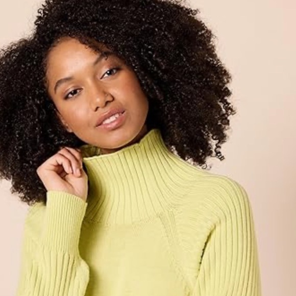 NWT Amazon Essentials Women's Ultra Soft Oversized Cropped Cocoon Sweater 2X - Picture 4 of 6